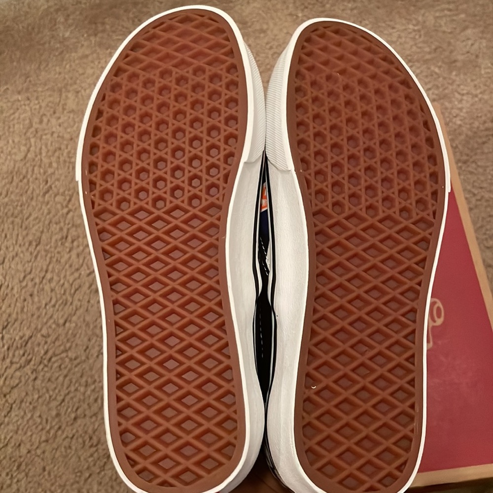 Vans - Picture 6 of 6